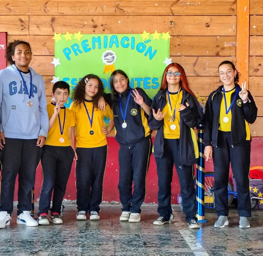 Reconocimiento a Nuestros Estudiantes.